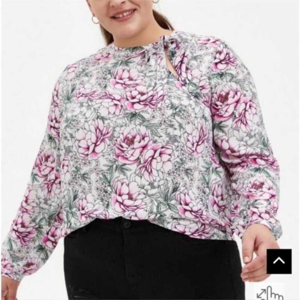 Torrid Women’s Black White Pink Floral Georgette Bow Tie Blouse Size 6X